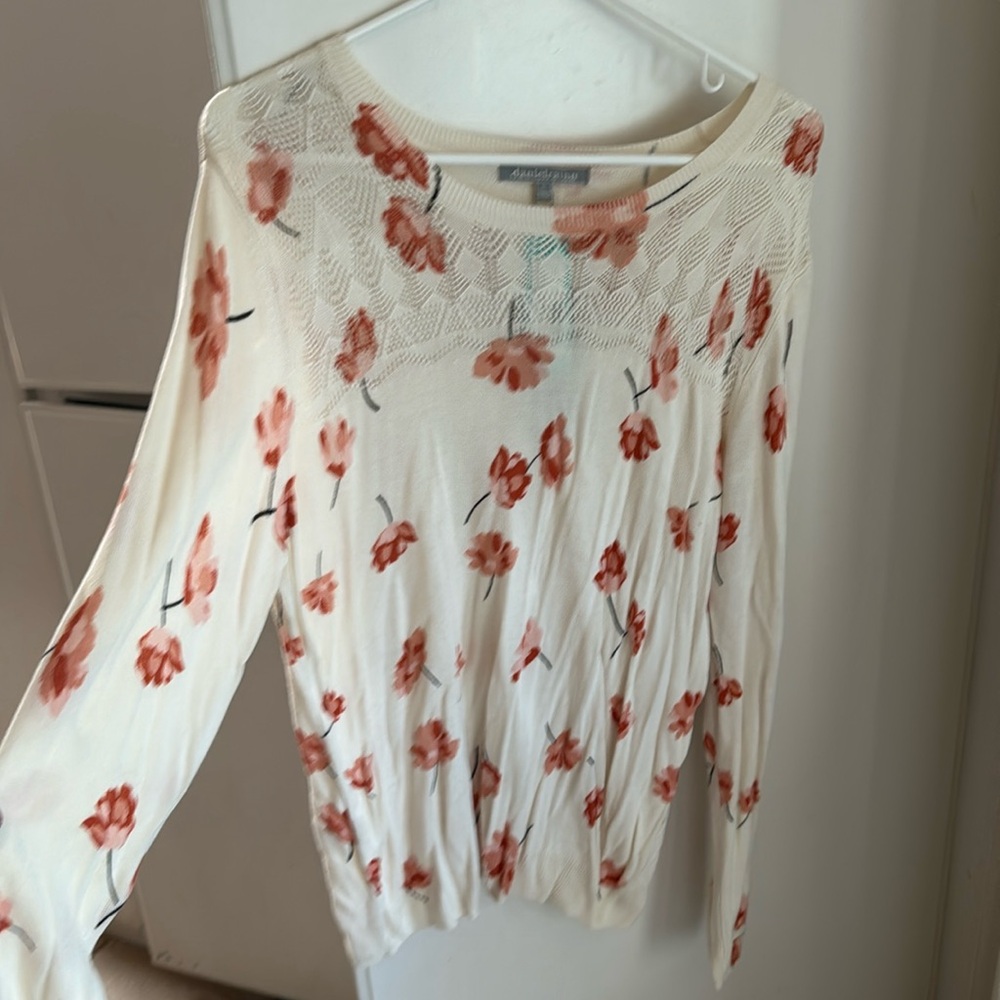 Daniel Rainn - XL sweater, long sleeve, never worn with the floral pattern